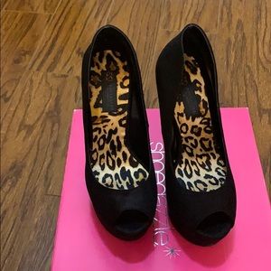 Socialite by shoe dazzle black shoes sz 7